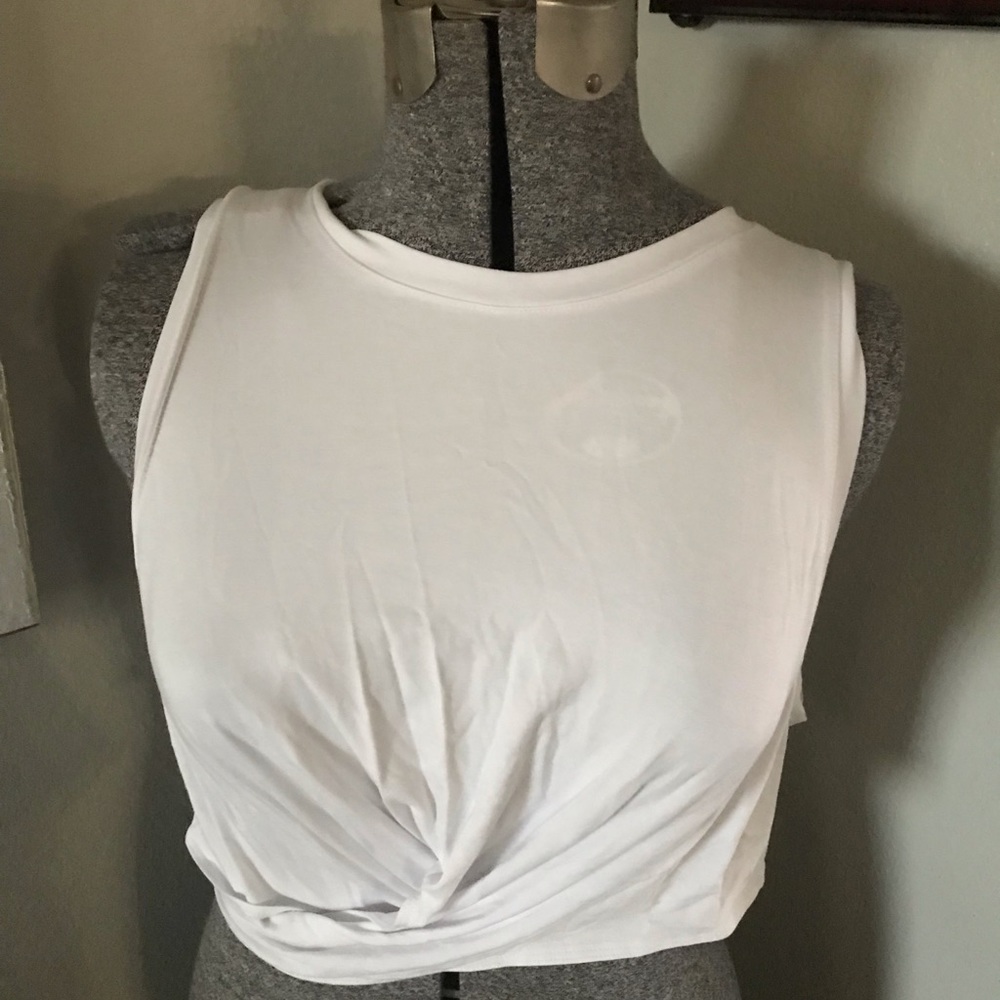 ⭐🧨 3/$15 NWOT Fabletics wrap tank top, white, XL, never worn